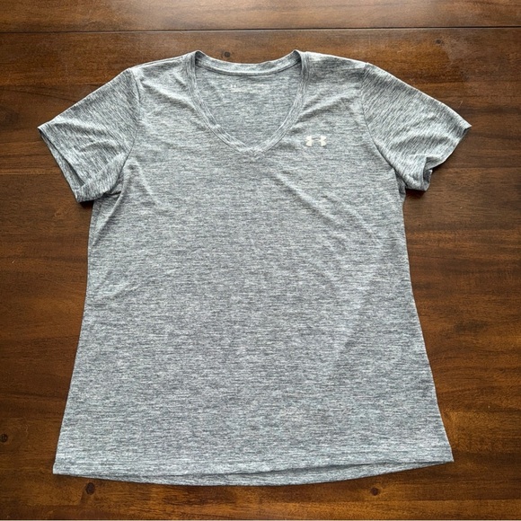 Under Armour Shirt Womens Large Gray Heather Short Sleeve Loose Fit Heatgear - Picture 1 of 6
